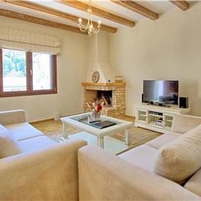 3 bedroom villa with pool, near Acharavi, sleeps 8